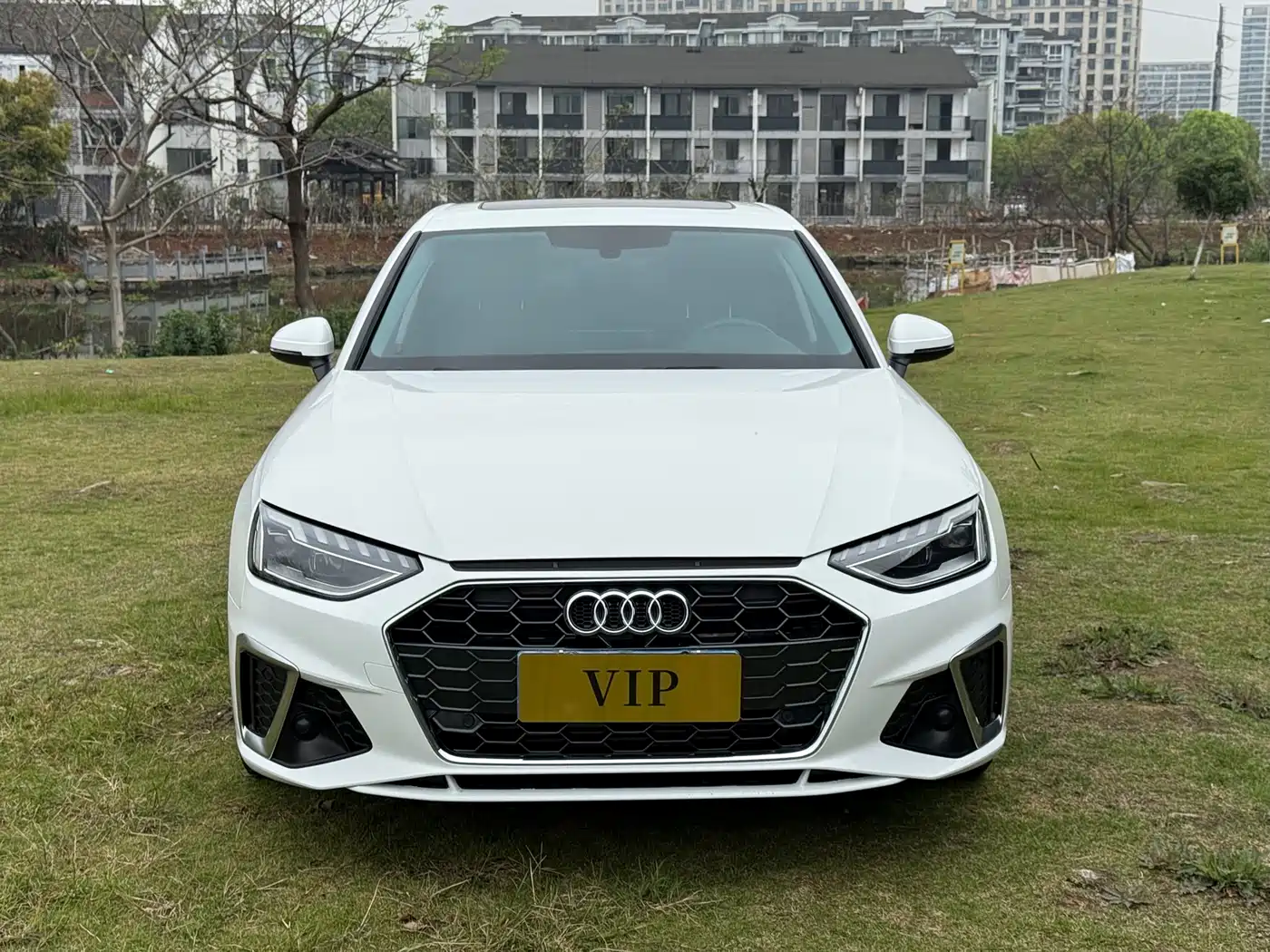 Audi A4L 2022 40 TFSI Luxury Dynamic фото 2