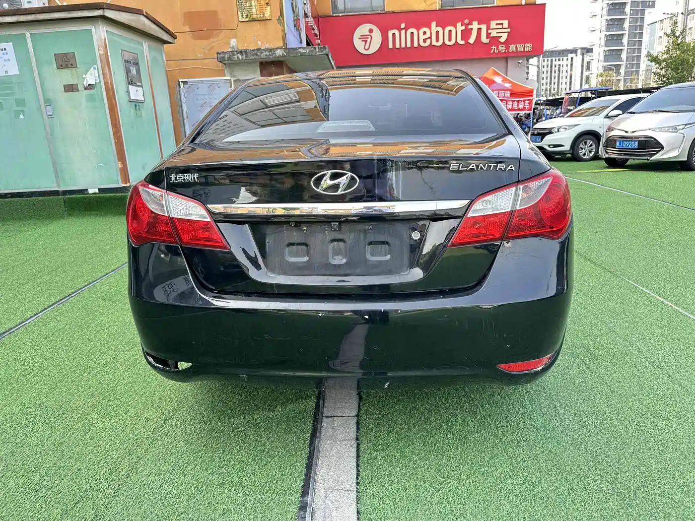 Hyundai Elantra 2011 1.6L Manual Comfort фото 5