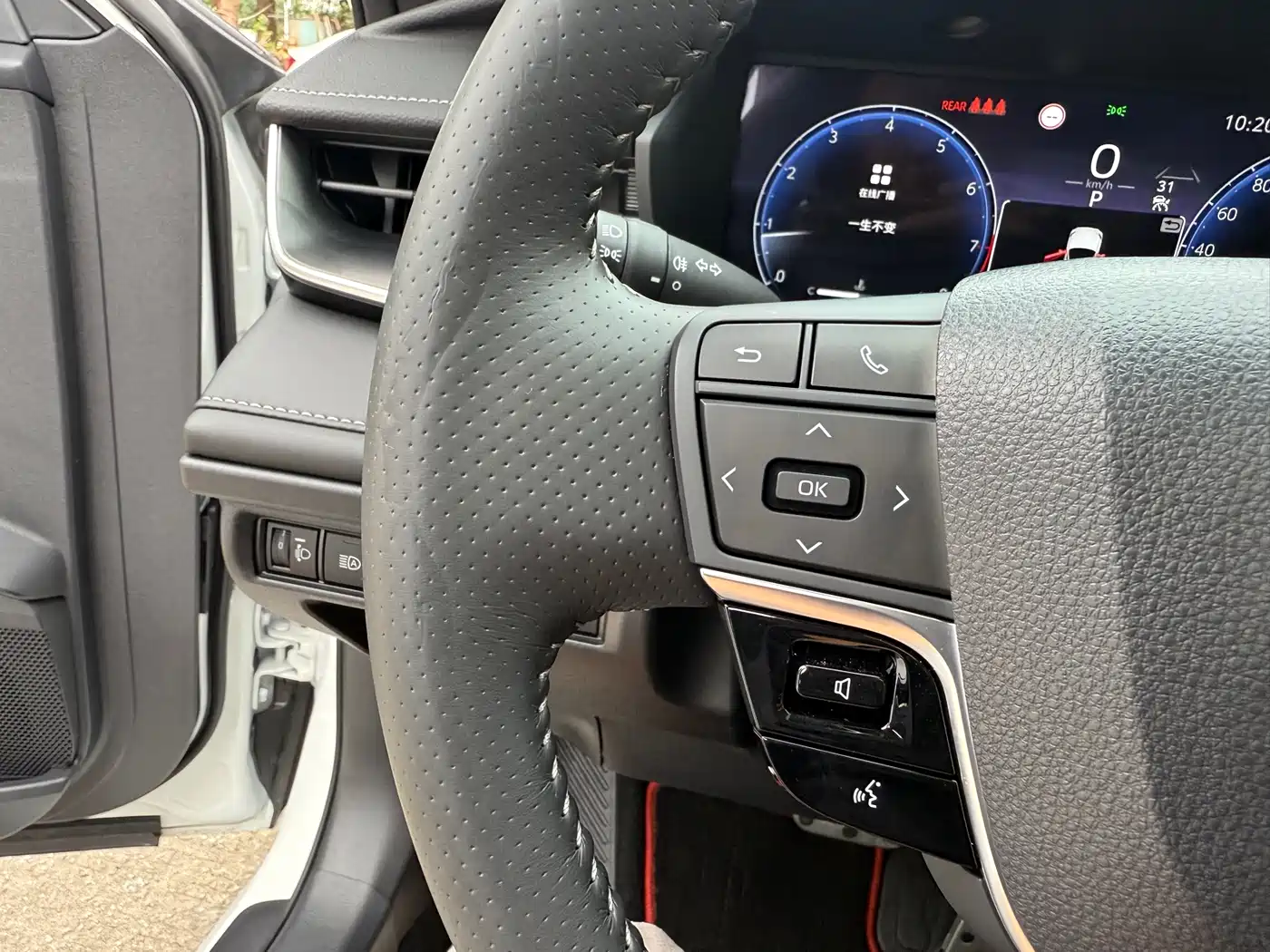 Toyota Camry 2026 2.0S Sport Edition фото 19