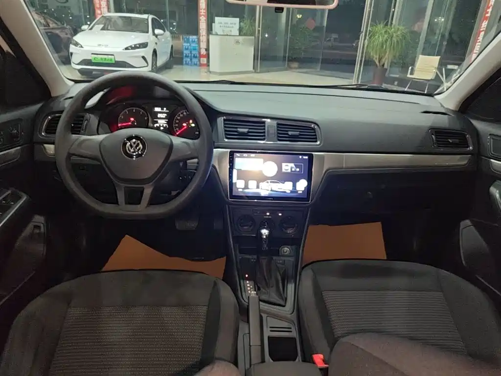 Volkswagen Lavida 2017 1.6L Automatic Trend Edition фото 10