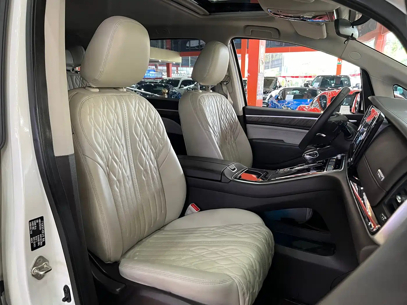 GAC Trumpchi Trumpchi M8 2021 Leading Show Series 390T Luxury Edition фото 16