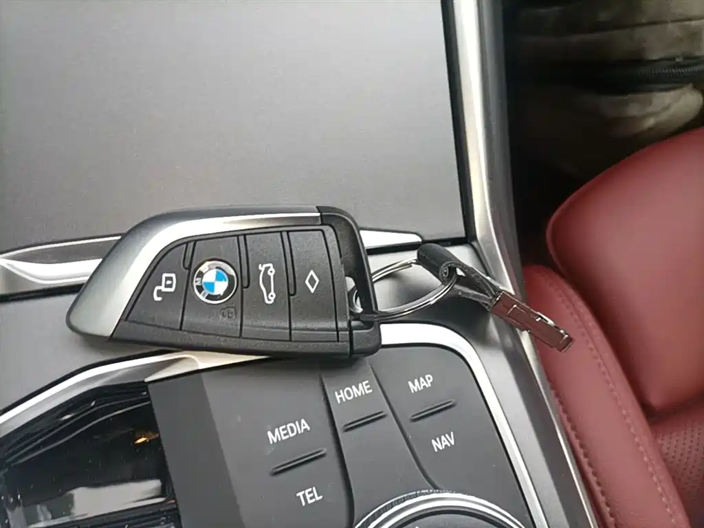 BMW i3 2025 eDrive 35 L фото 9