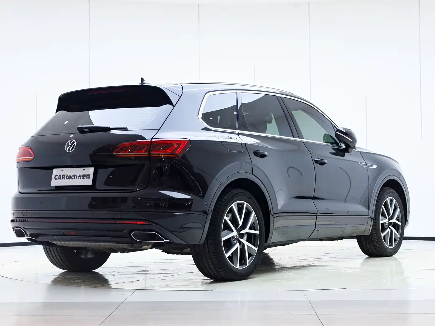 Volkswagen Touareg 2022 3.0TSI Rui Xiang Edition Classic Sport Package фото 23