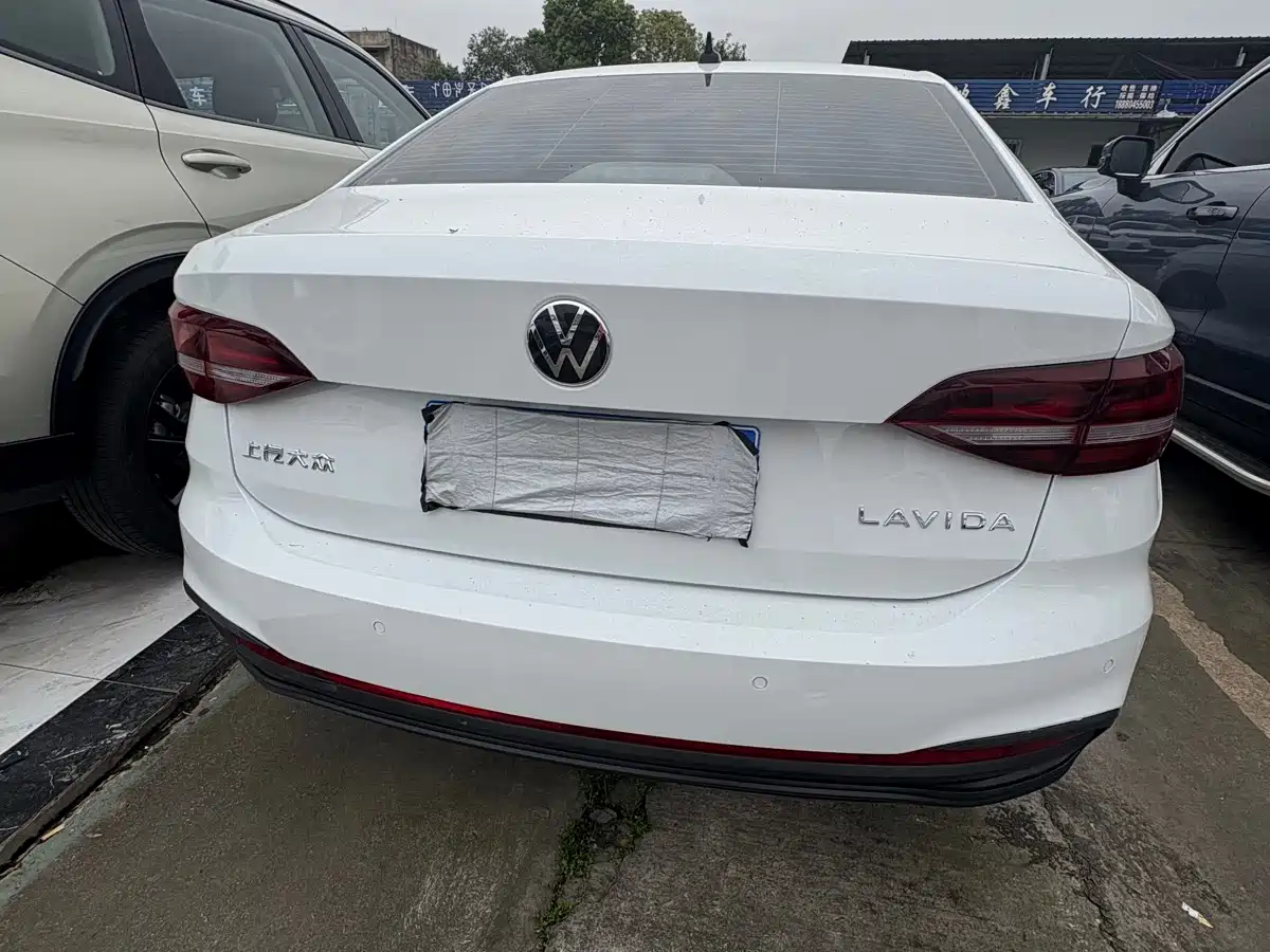 Volkswagen Lavida 2023 1.5L Auto Delight Edition фото 16
