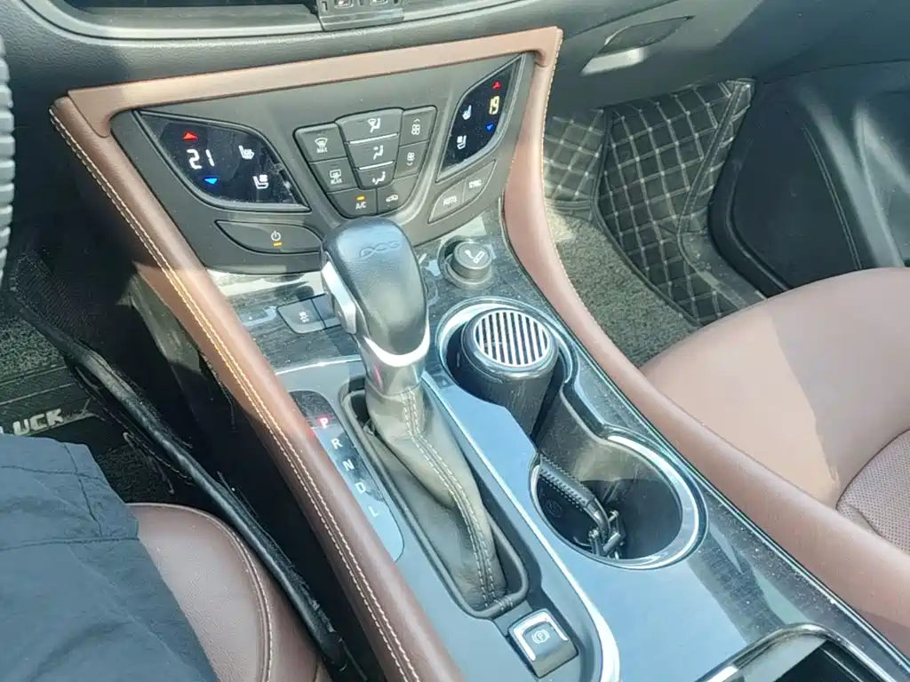 Buick Envision Plus 2022 2021 532T FWD Luxury Trim