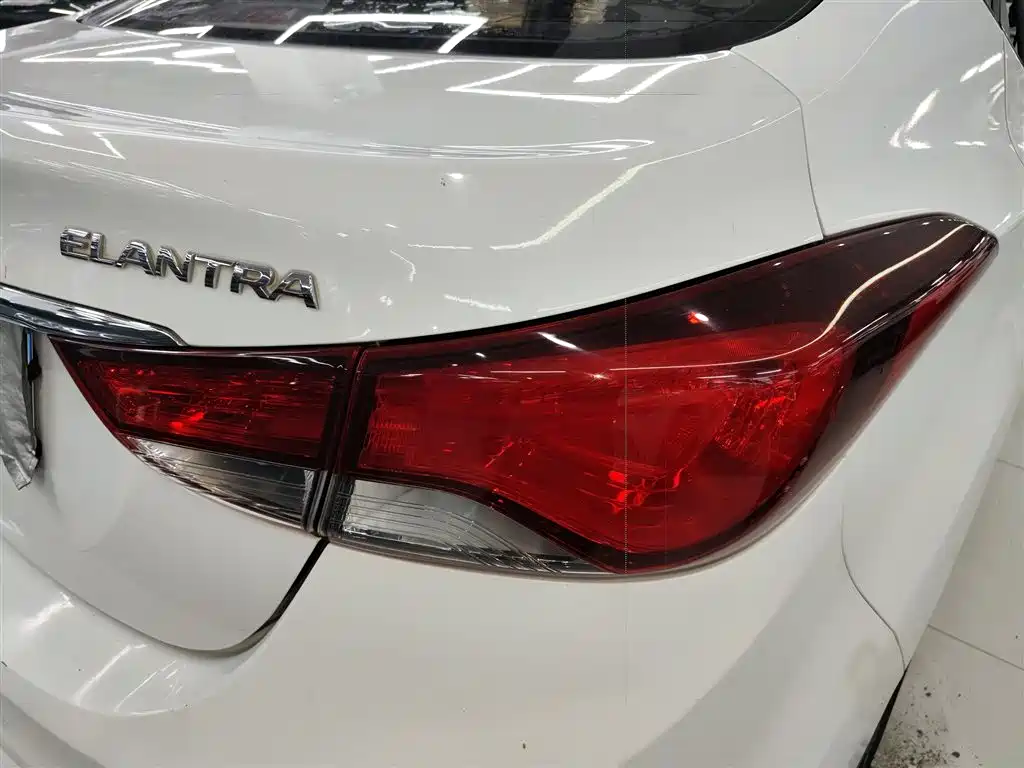 Hyundai Langdong 2016 1.6L Automatic Premium Edition фото 8