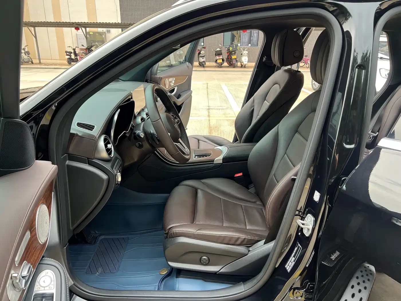 Mercedes-Benz GLC 2021 GLC 300 L 4MATIC Sporty фото 6