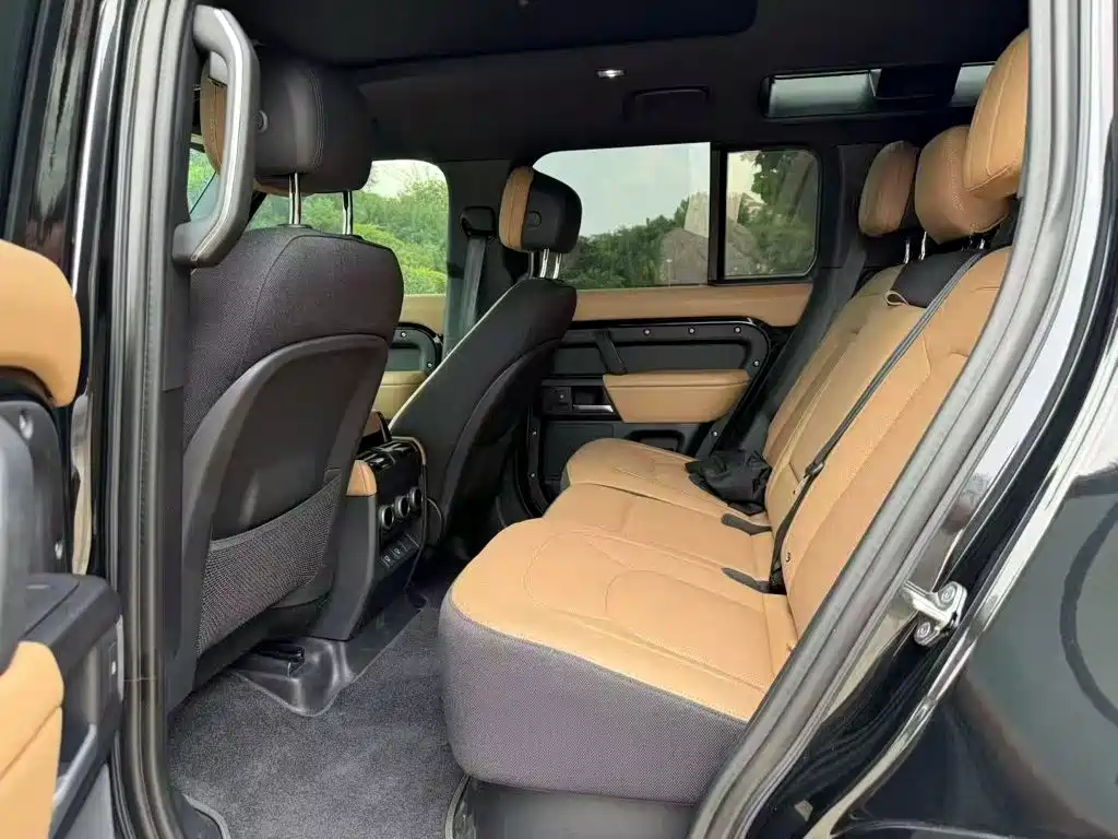 Land Rover Defender 2025 2025 110 3.0T P400 -Dynamic HSE
