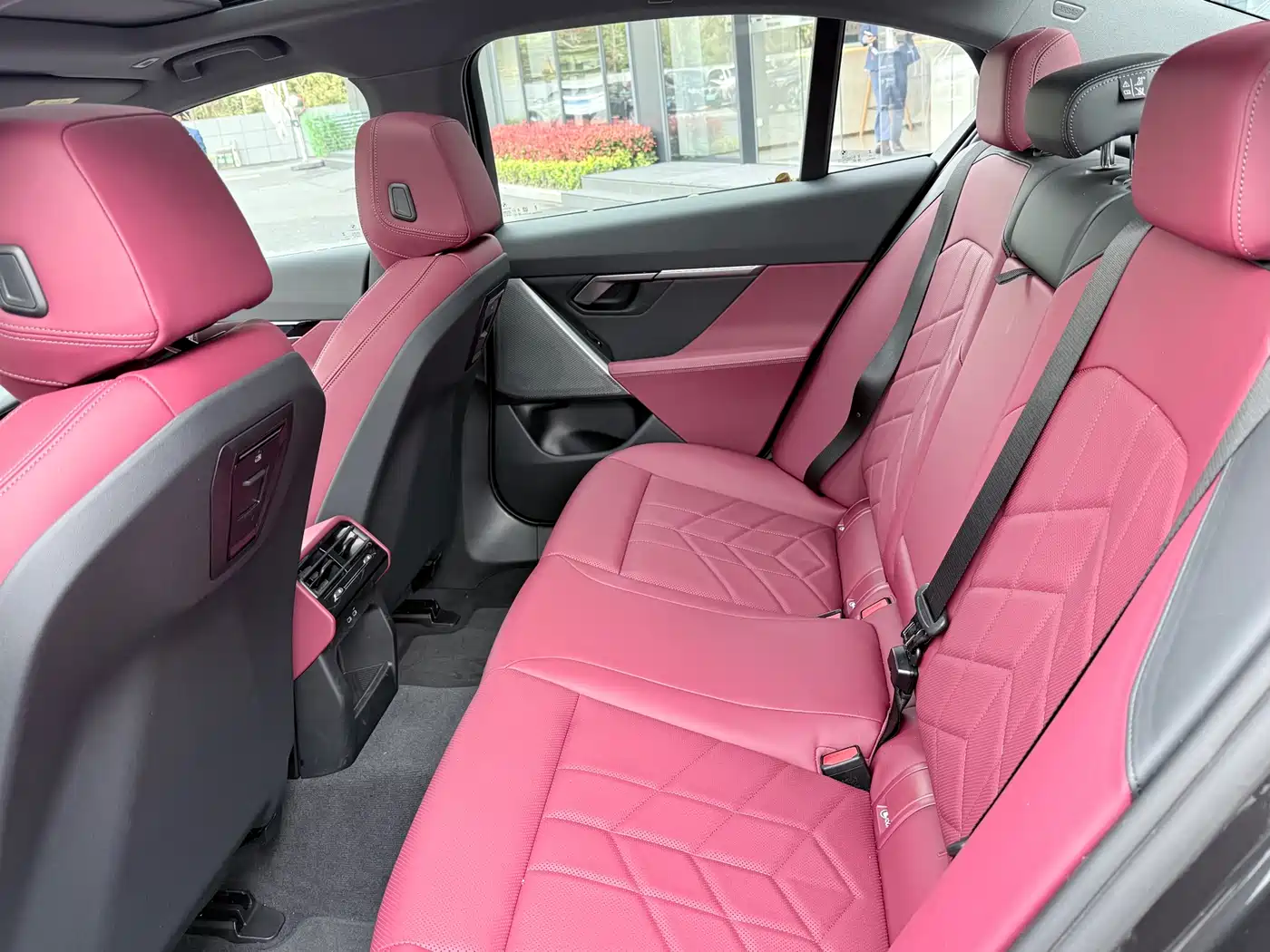 BMW 5 Series (Import) 2024 Model 525i M Sport Package фото 10