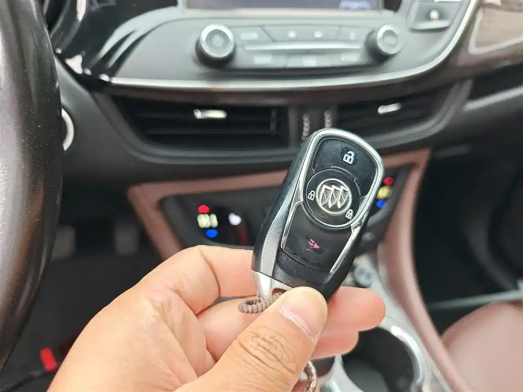 Buick Envision Plus 2017 20T FWD Elite фото 9