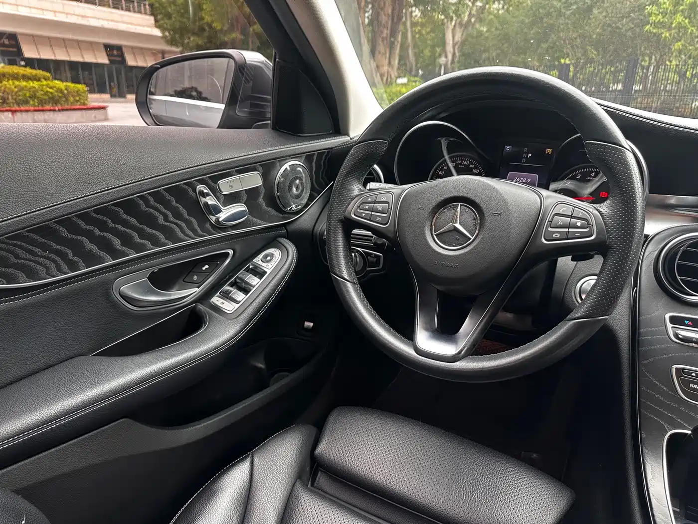 Mercedes-Benz C-Class 2017 Facelift C 200 L Sport Edition фото 9