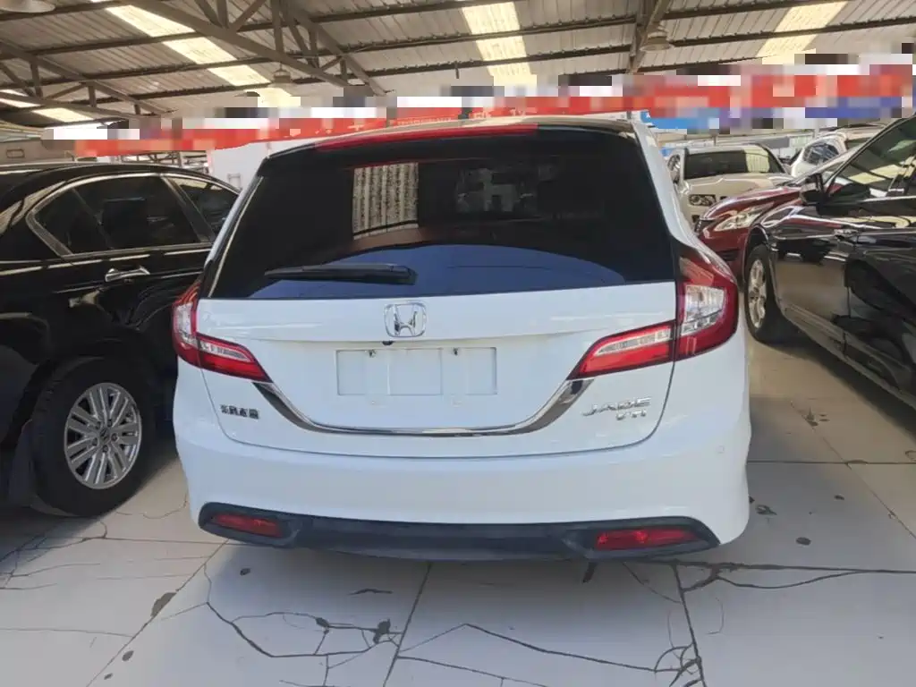 Фото 6 - Honda Jade