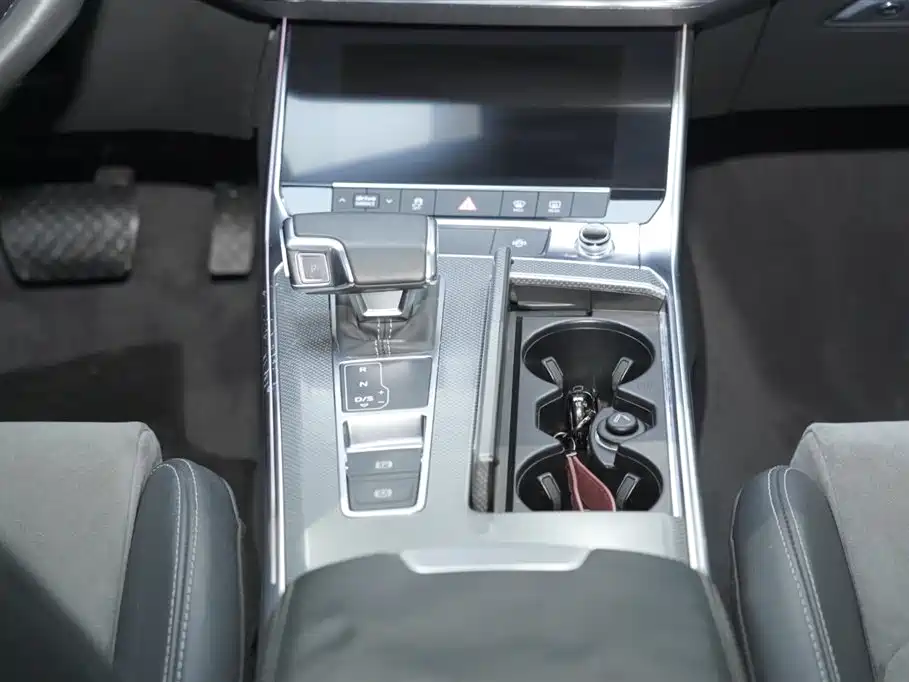 Audi A6L New Energy 2020 55 TFSI e quattro фото 19