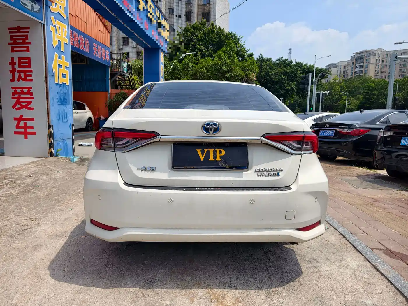 Photo 6 - Toyota Corolla
