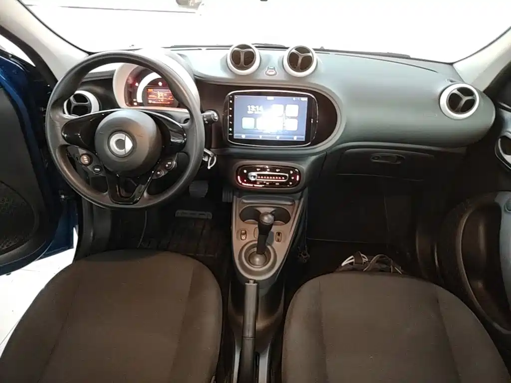 smart forfour 2019 2018 1.0L 52kW Agile Edition