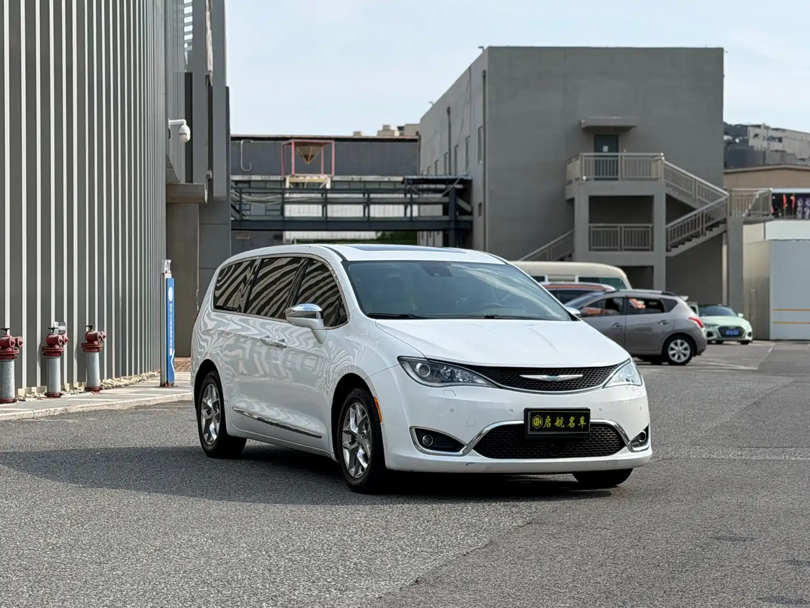 Фото 3 - Chrysler Pacifica