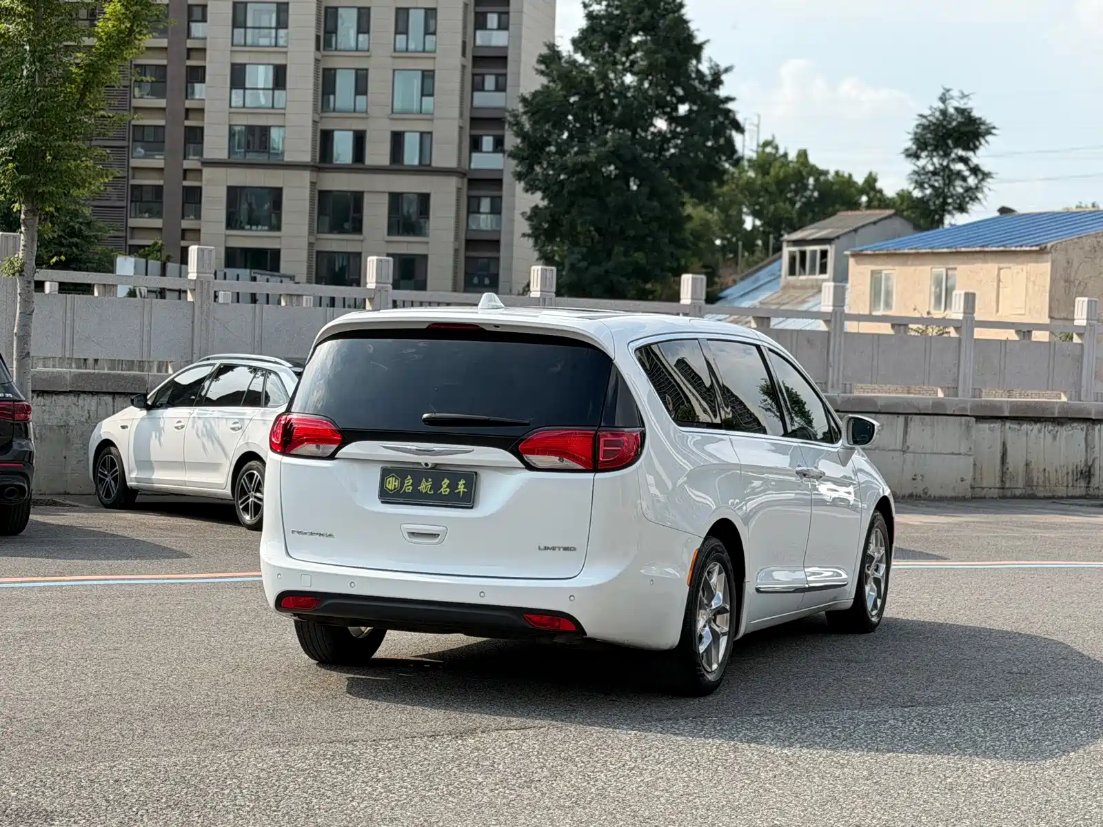 Фото 15 - Chrysler Pacifica