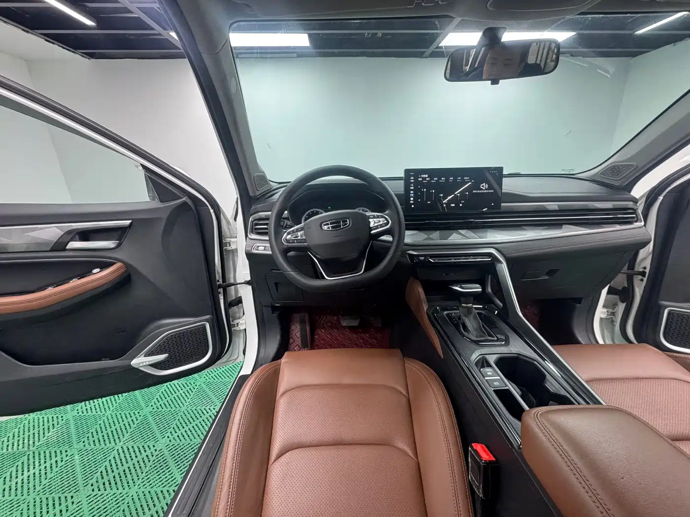 GEELY AUTOMOBILE VISION X6