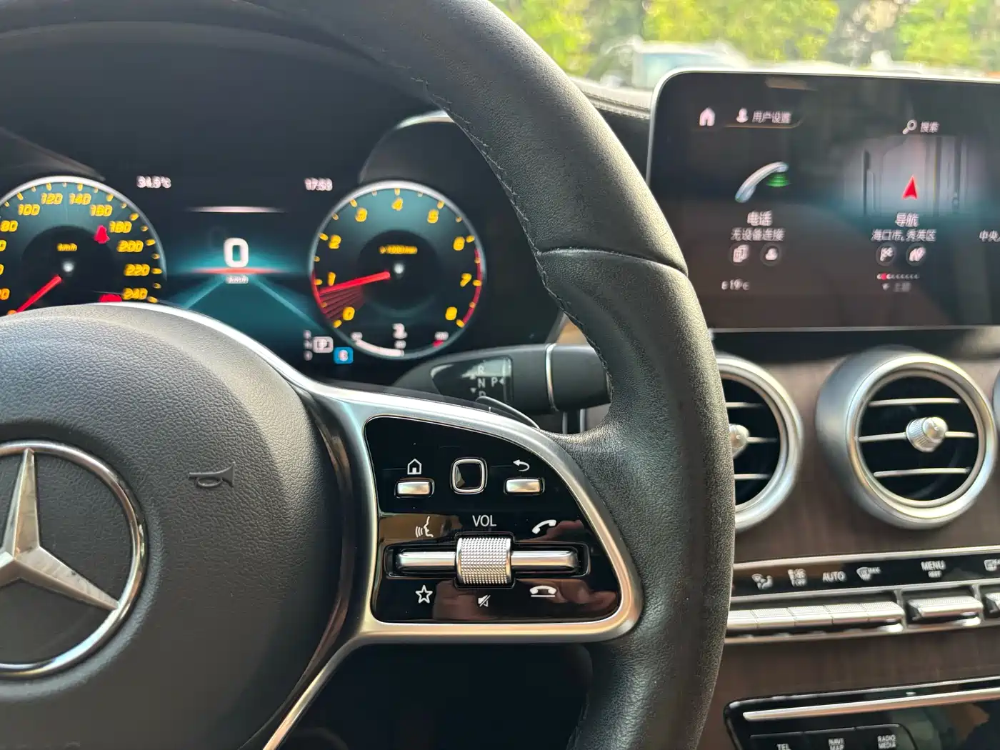 Mercedes-Benz GLC 2020 Facelift GLC 300 L 4MATIC Luxury фото 19