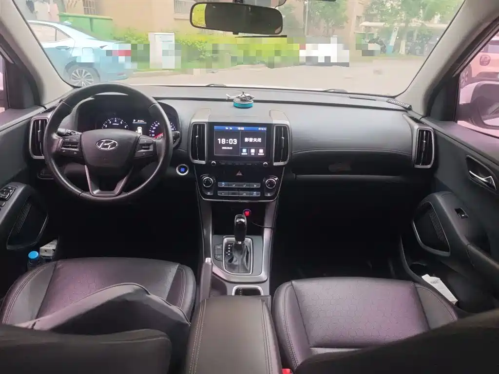 Hyundai Beijing Hyundai ix35 2018 2.0L Automatic 2WD Zhiyong·Enjoyment Edition фото 13