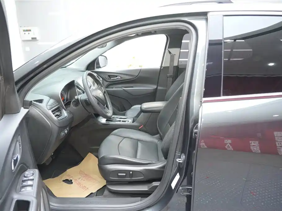 Chevrolet Equinox 2018 535T Automatic Control Edition фото 16