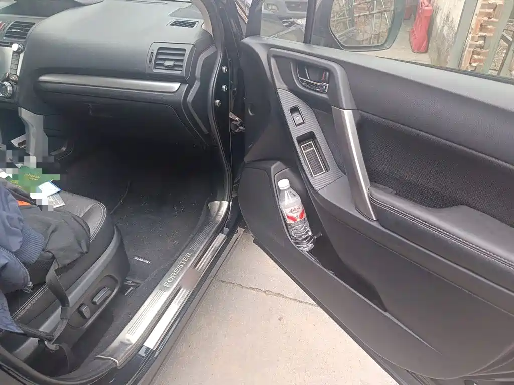 Subaru Forester 2013 2.5i Automatic Premium Navigation Edition фото 19