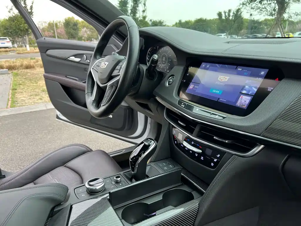 Фото 6 - Cadillac CT6