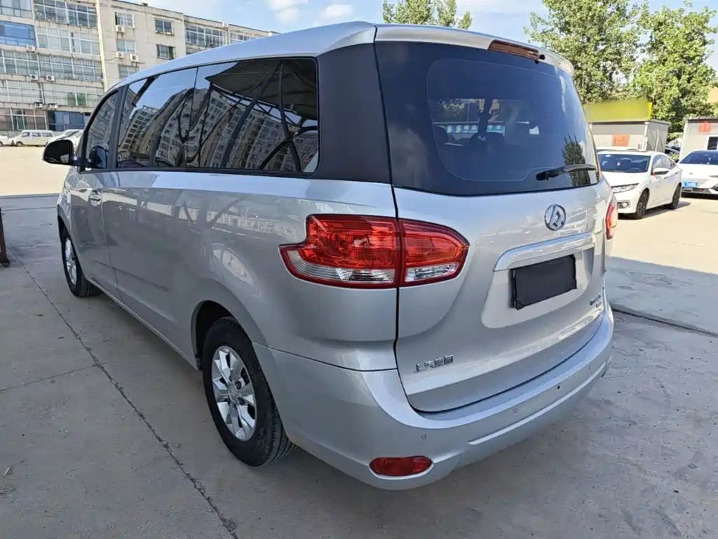 SAIC Maxus Maxus G10 2015 2014 Model Year 2.0T Auto Elite