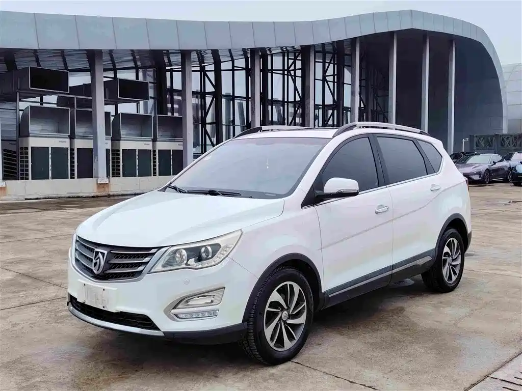 Фото 1 - Baojun 560