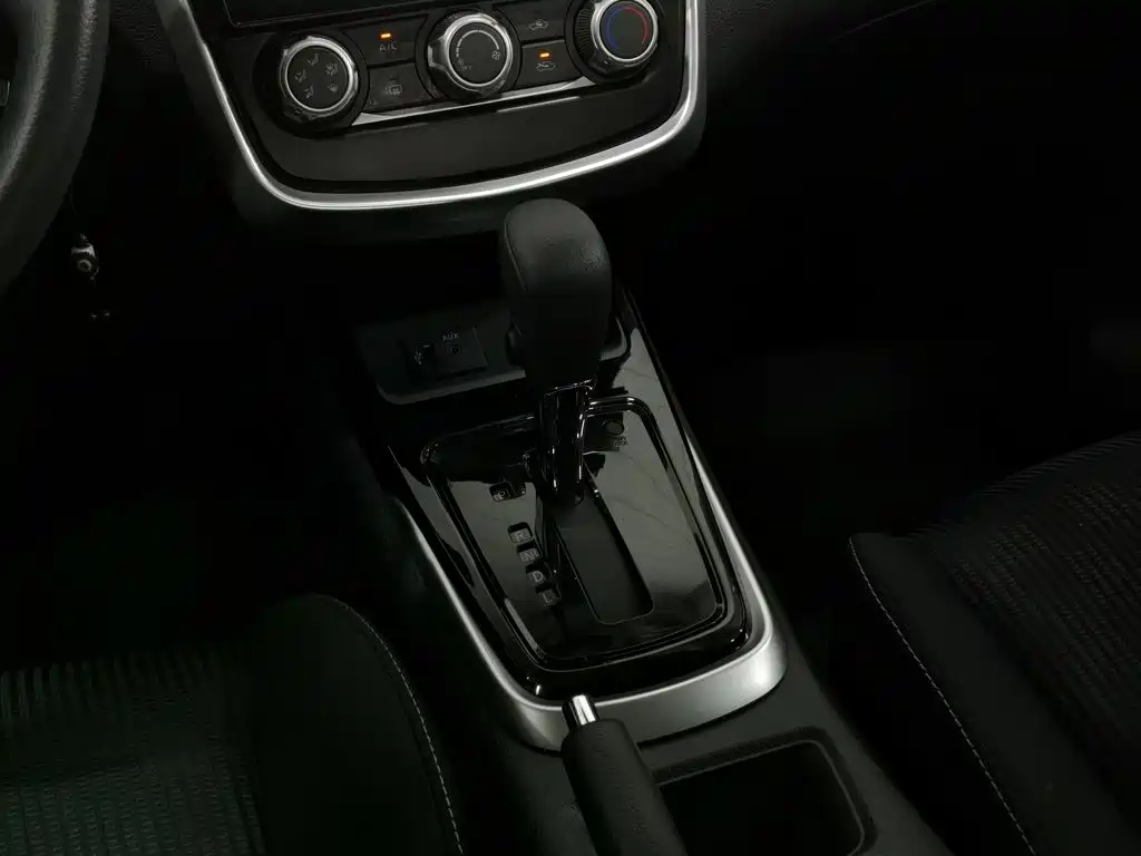 Nissan Tiida 2023 2024 1.6L CVT Cool Sport Edition