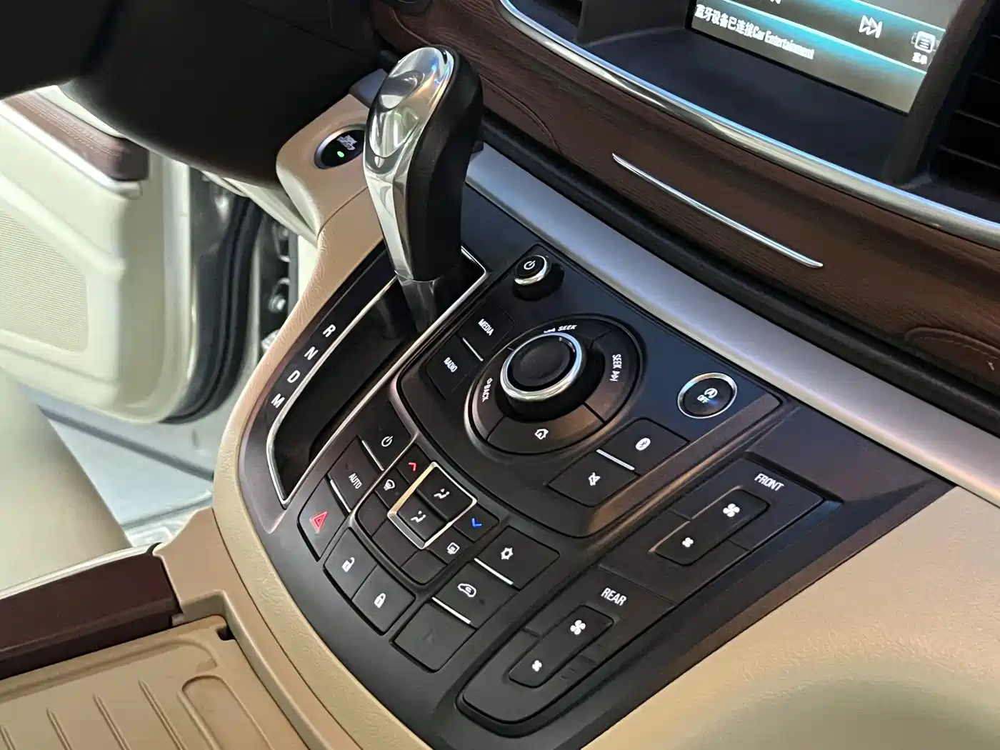 Buick GL8 2018 28T Comfort China VI фото 24