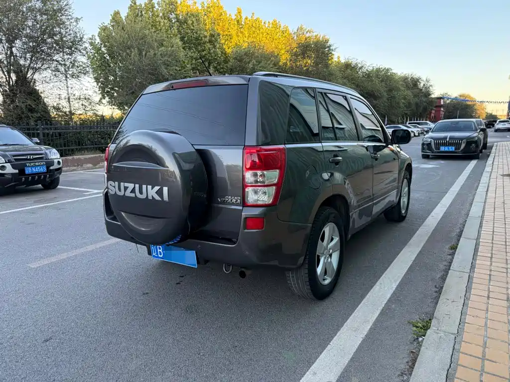 Suzuki Grand Vitara 2009 2008 2.4 AT JLX-EL 5-door