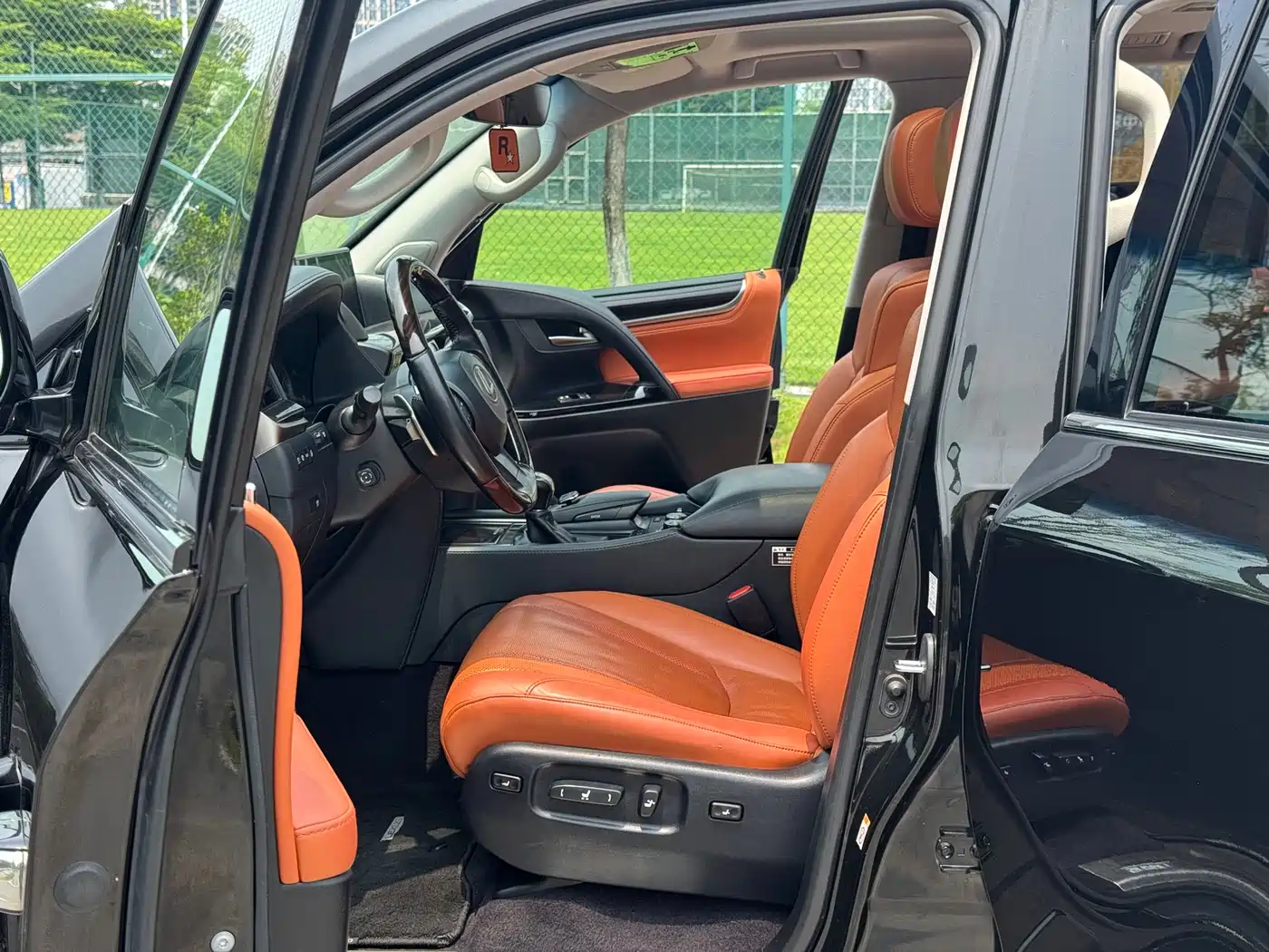 Lexus LX 2017 570 Prestige Luxury фото 5