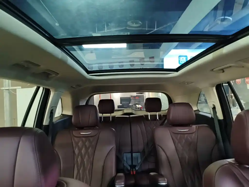 Hongqi HS7 PHEV 2025 2024 2.0T PHEV 4WD Flagship Edition 6-seater