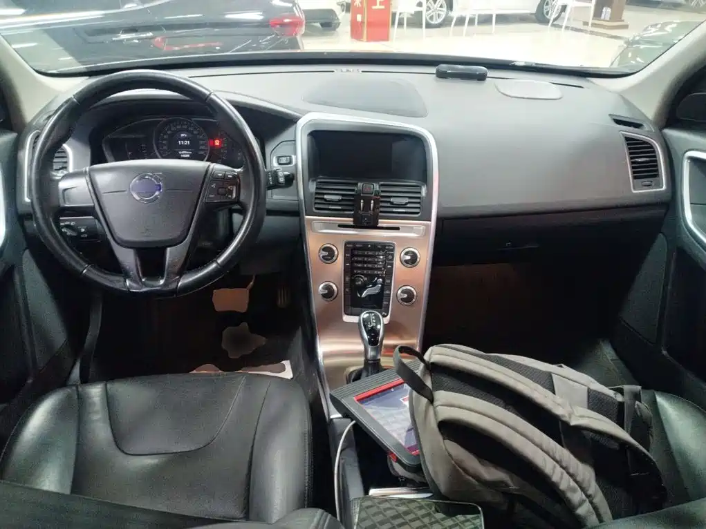 Фото 6 - Volvo XC60