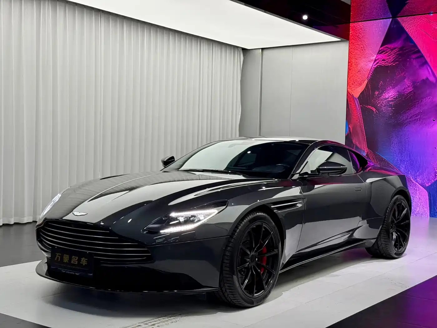 Aston Martin DB11 2020 2019 Model 4.0T V8 Coupe