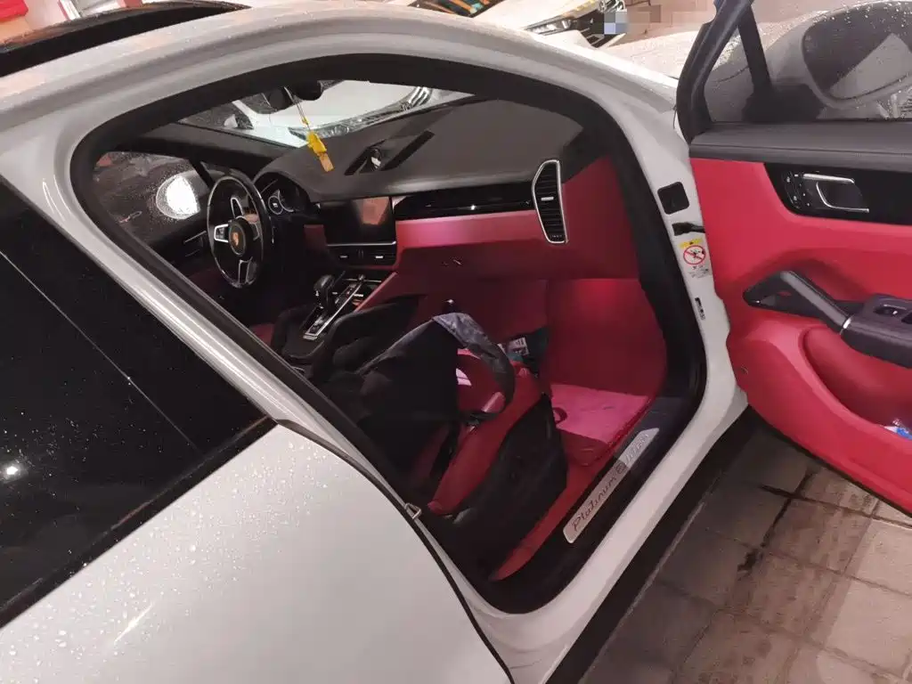 Photo 20 - Porsche Cayenne