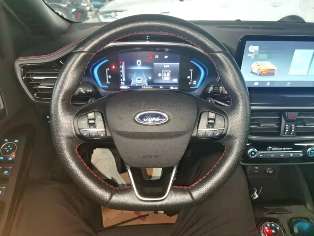 Ford Focus 2022 2021 Hatchback EcoBoost 180 Automatic ST Line