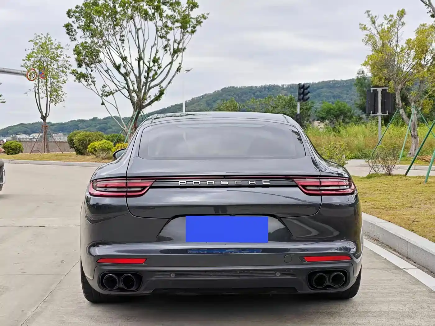 Porsche Panamera 2017 Panamera 4 Executive Long Wheelbase 3.0T фото 5