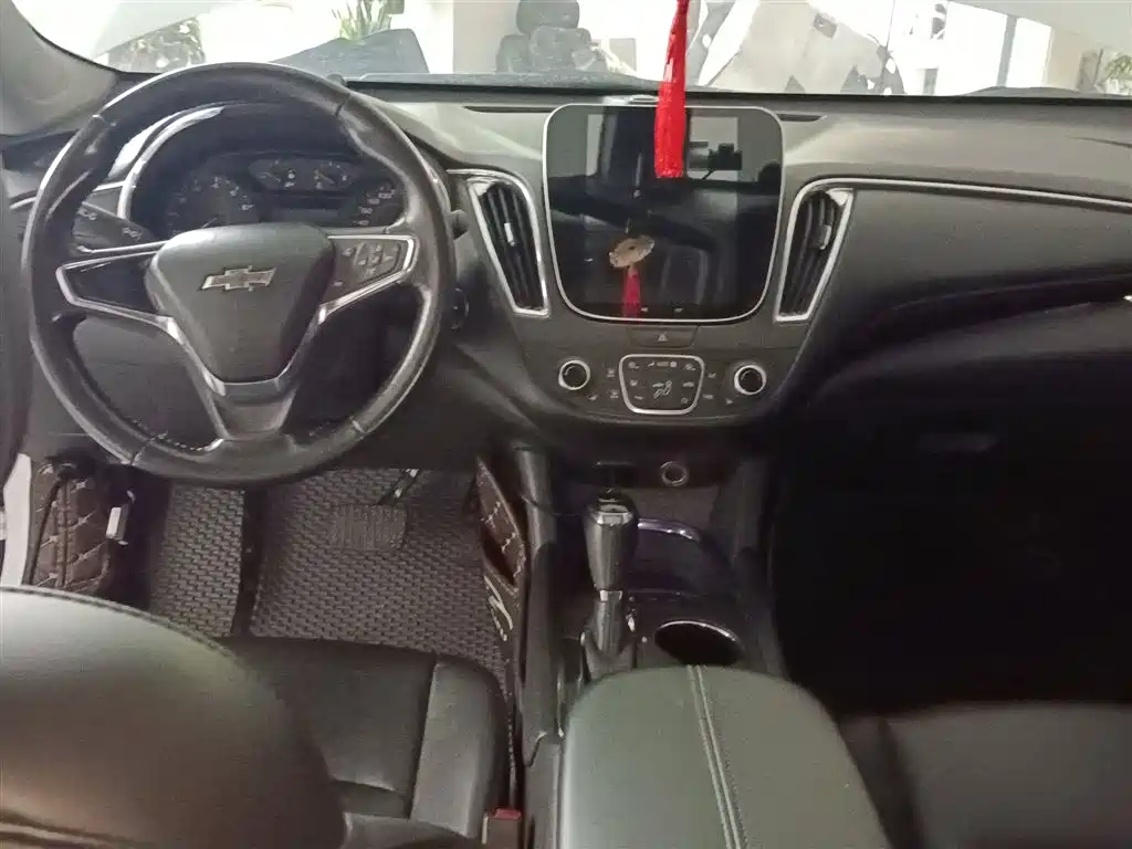 Chevrolet Malibu XL 2017 1.5T Auto Sport Edition фото 10
