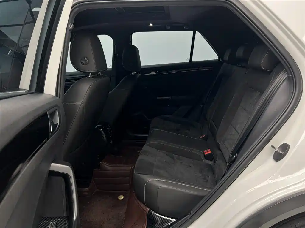 Фото 18 - Volkswagen T-ROC