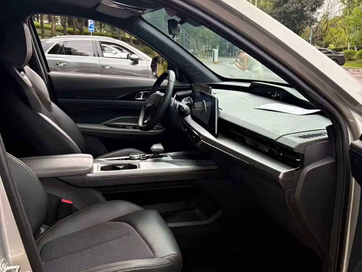 Changan Oshan Z6 2023 2022 Blue Whale 1.5T DCT Intelligent Enjoyment