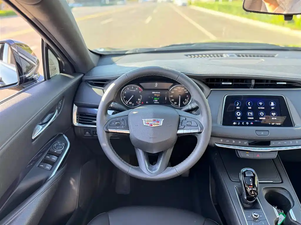 Cadillac XT4 2022 28T FWD Style фото 11
