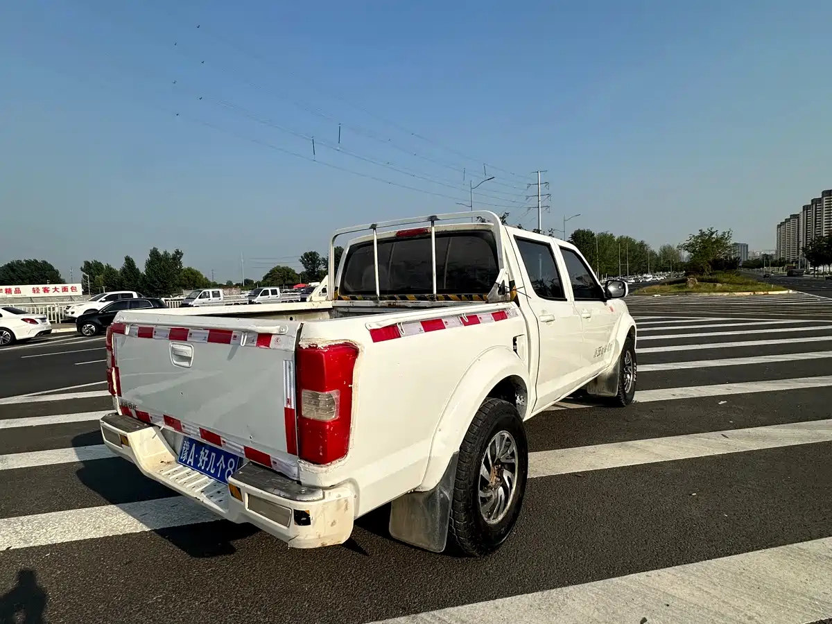 Dongfeng Ruiqi 2017 2017 2.5T Diesel 2WD Luxury ZD25T5