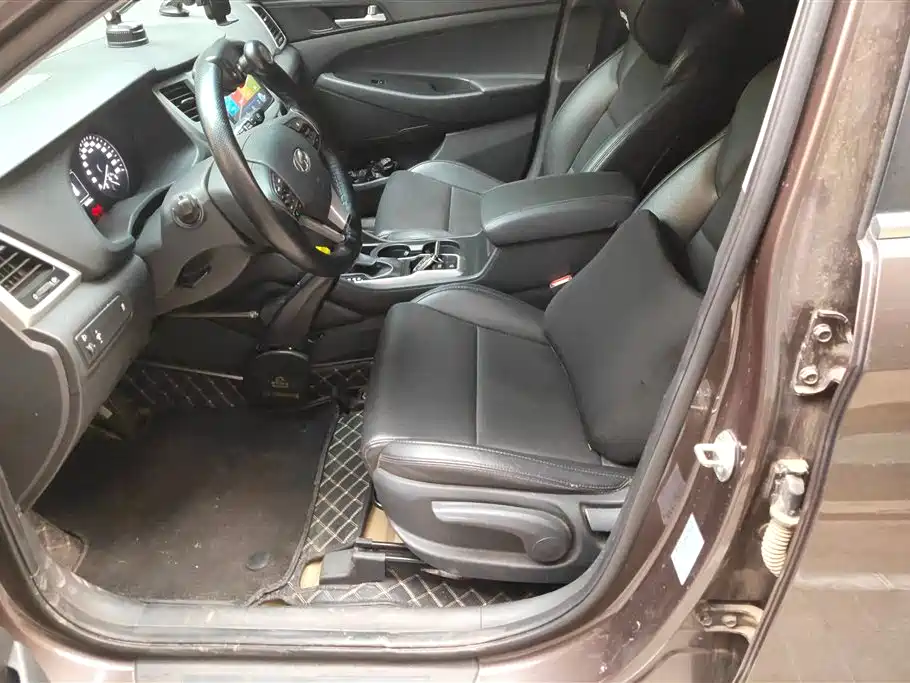Hyundai Tucson 2015 1.6T Dual Clutch 2WD Smart фото 9