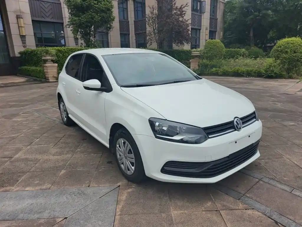 Volkswagen Polo 2016 1.4L Manual Trend фото 4