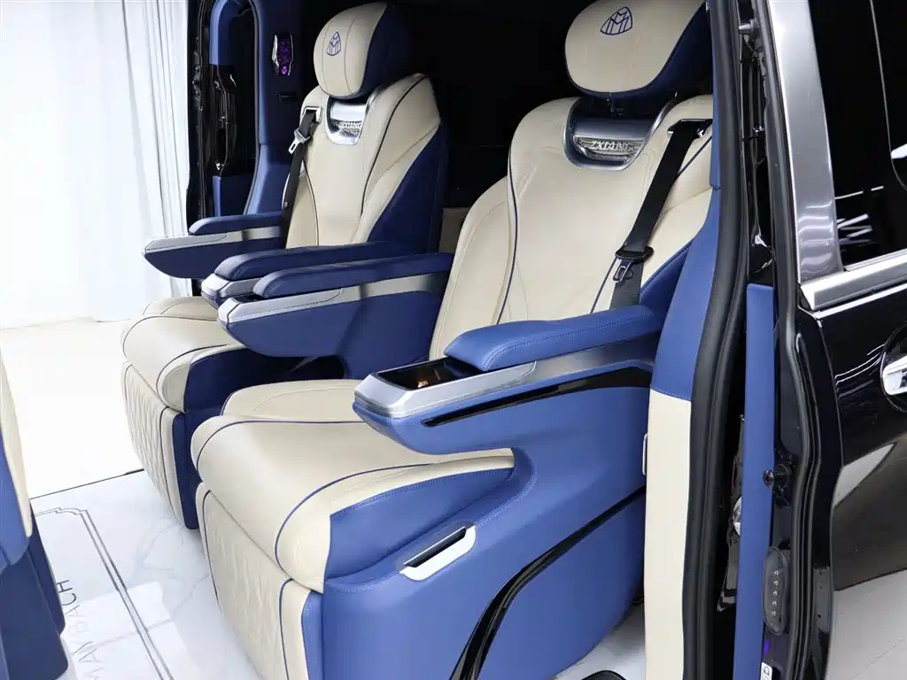 Mercedes-Benz Vito 2023 2.0T Business 7-Seater фото 6