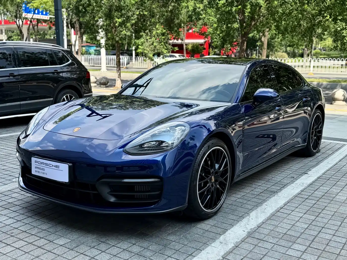 Фото 1 - Porsche Panamera