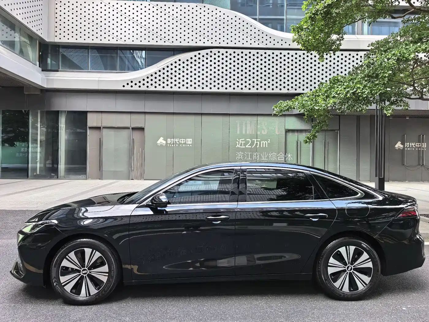 Geely Galaxy Galaxy A7 2025 EM-i 150km Premium Edition фото 5