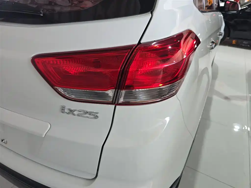 Hyundai Beijing Hyundai ix25 2017 1.6L Automatic Smart Edition фото 8